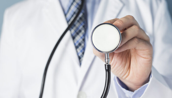 Quantas vezes ao ano preciso ir ao médico? Entenda a frequência ideal
